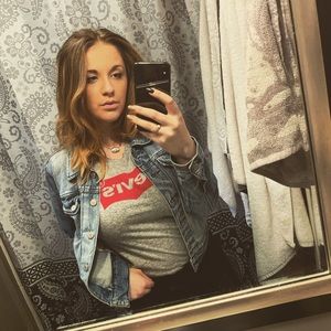 Meet your Posher, Rebecca